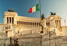 Betting shops to reopen as Italy restarts lottery sales