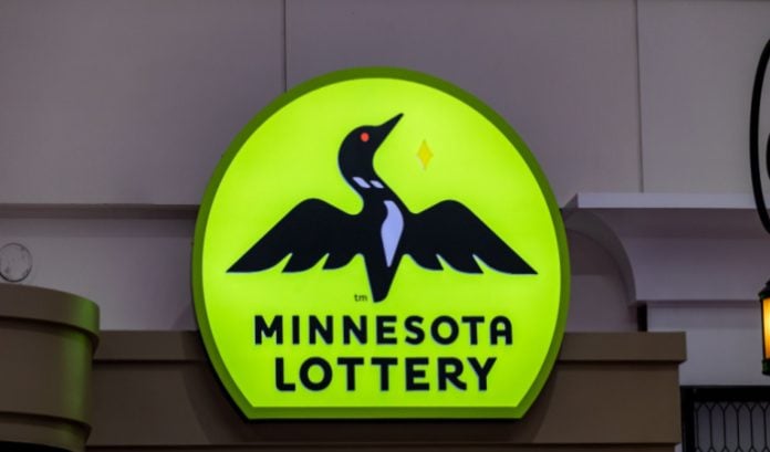 Uang Kertas Pollard memenangkan kontrak pencetakan permainan awal senilai  juta dari Lotere Minnesota