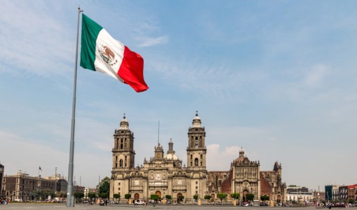 Mexican-flag Image of the Mexican flag
